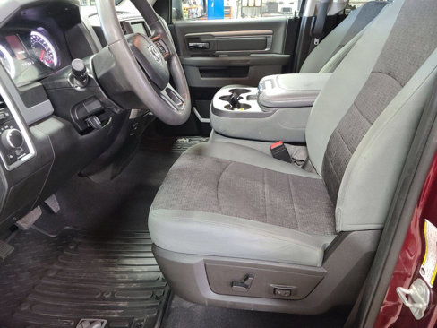 Used 2020 RAM 1500 Classic SLT image 21