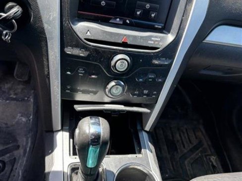 Used 2013 Ford Explorer XLT image 18