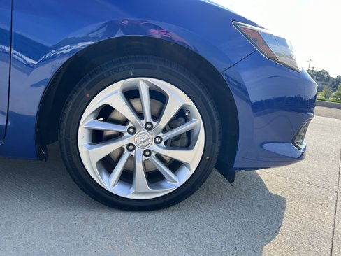 Used 2017 Acura ILX w/ Premium Package image 13