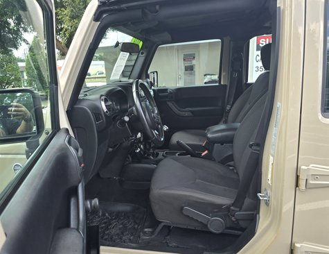 Used 2016 Jeep Wrangler Unlimited Sport w/ Connectivity Group image 12