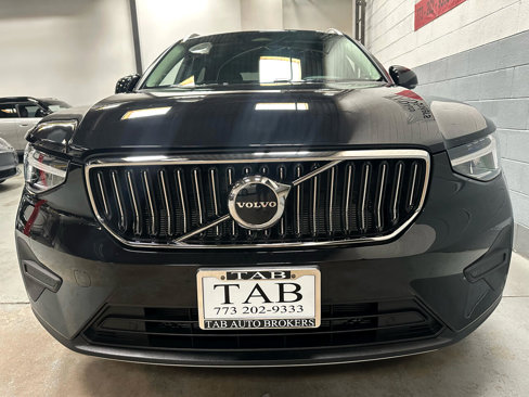 Used 2024 Volvo XC40 B5 Core w/ Climate Package image 7