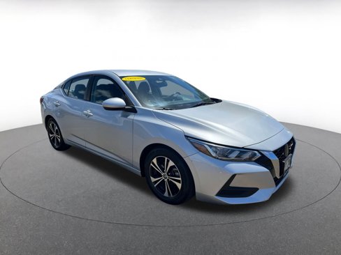 Used 2021 Nissan Sentra SV image 2
