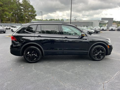 Used 2023 Volkswagen Tiguan SE R-Line image 5