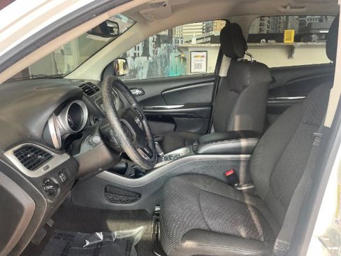 Used 2019 Dodge Journey SE image 16