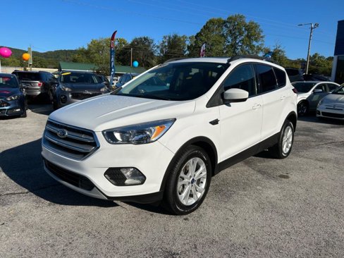 Used 2018 Ford Escape SE image 1