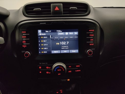 Used 2018 Kia Soul + image 25