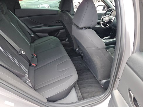 Certified 2025 Hyundai Elantra Sport image 19