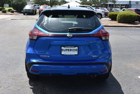 Used 2023 Nissan Kicks SR image 6