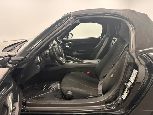 Used 2017 FIAT 124 Spider Classica image 26