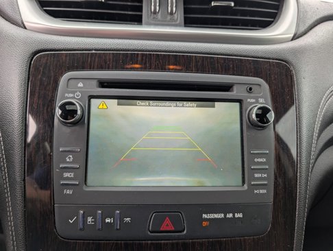 Used 2016 Chevrolet Traverse LT w/ Style and Technology Package image 16