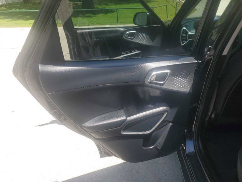 Used 2021 Kia Soul LX image 18