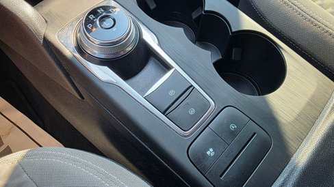 Used 2020 Ford Escape SE image 38