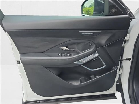 Used 2020 Jaguar E-PACE SE image 26