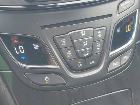 Used 2016 Buick Regal image 14