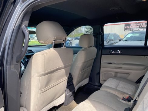 Used 2013 Ford Explorer FWD image 16