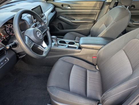 Used 2024 Nissan Altima 2.5 SV image 13