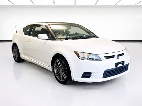 Used 2013 Scion tC image 3