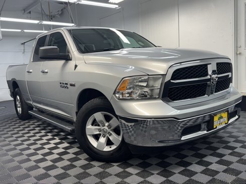 Used 2016 RAM 1500 Classic SLT image 1