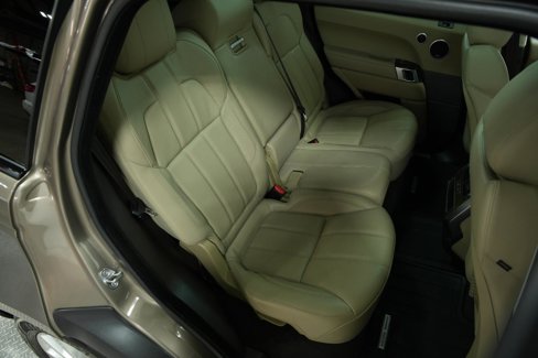 Used 2016 Land Rover Range Rover Sport HSE image 16