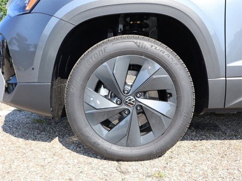New 2025 Volkswagen Taos S image 9
