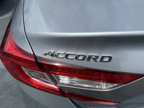 Used 2022 Honda Accord EX-L image 10