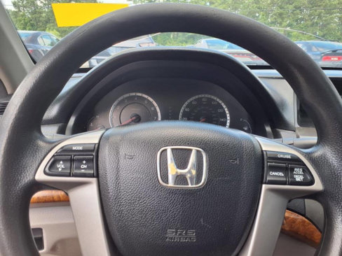 Used 2011 Honda Accord EX image 16
