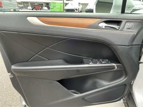 Used 2018 Lincoln MKC Reserve image 18