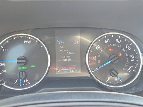 Used 2022 Toyota RAV4 LE image 20