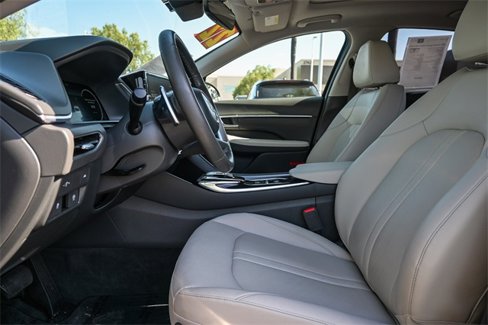 Certified 2022 Hyundai Sonata Limited w/ Preferred Accessory Package image 19