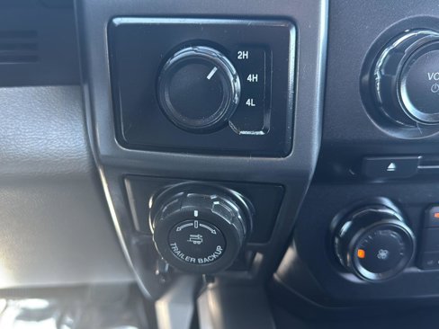Used 2018 Ford F150 XLT w/ Trailer Tow Package image 24