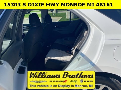 Used 2021 Chevrolet Equinox LS w/ LS Convenience Package image 23
