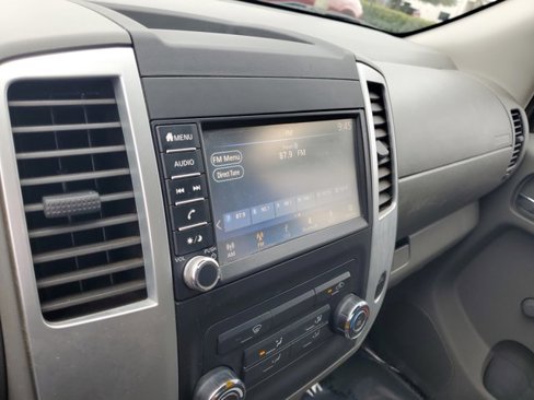 Used 2019 Nissan Frontier S image 25
