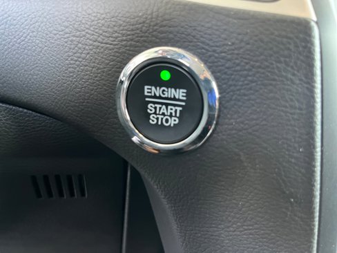 Used 2024 Ford Edge SEL image 29