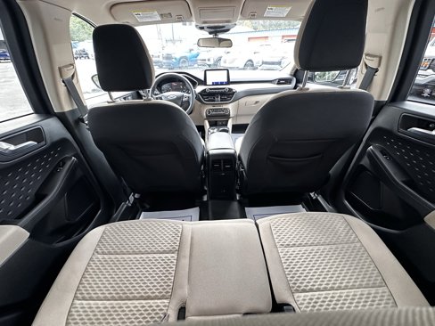 Used 2020 Ford Escape SE image 24