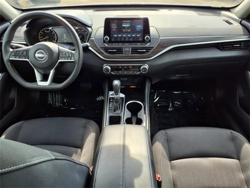 Used 2023 Nissan Altima 2.5 SV image 3