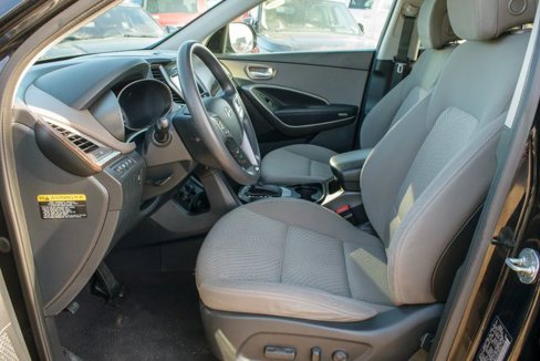 Used 2017 Hyundai Santa Fe SE image 12