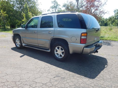 Used 2002 GMC Yukon Denali image 3