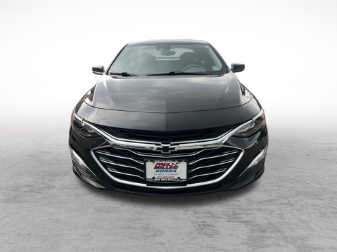Used 2022 Chevrolet Malibu LS image 2
