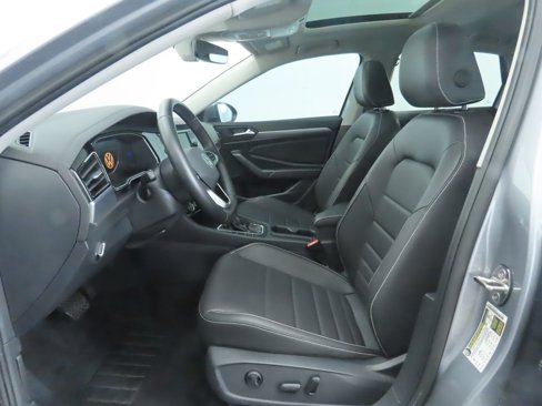 Certified 2024 Volkswagen Jetta SE image 20
