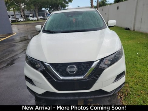 Certified 2022 Nissan Rogue Sport S image 2