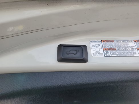 Used 2016 Toyota RAV4 Limited image 9