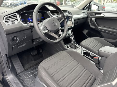 Certified 2024 Volkswagen Tiguan S image 17