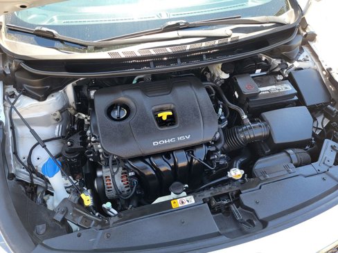 Used 2017 Kia Forte LX image 19
