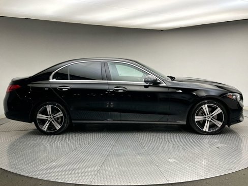 Used 2024 Mercedes-Benz C 300 4MATIC Sedan image 4