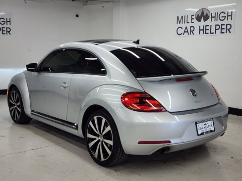 Used 2013 Volkswagen Beetle 2.0T image 7