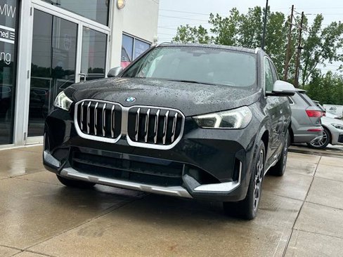 Certified 2023 BMW X1 xDrive28i image 3