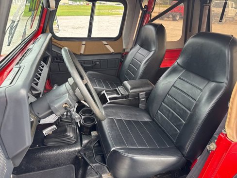 Used 1995 Jeep Wrangler S image 15