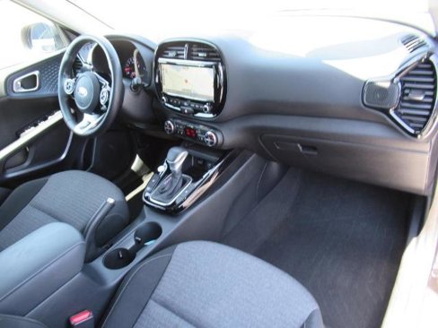 Used 2021 Kia Soul EX image 11