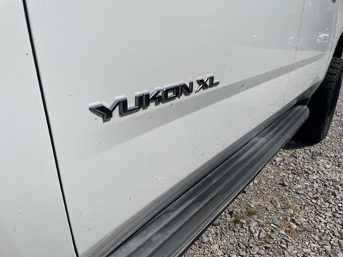 Used 2016 GMC Yukon XL SLT w/ Open Road Package image 4