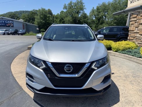 Used 2020 Nissan Rogue Sport SV image 3